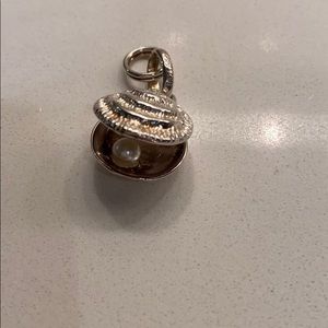 Links of London Oyster charm